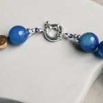 Blauwe agaat edelsteen ketting met zilveren sluiting