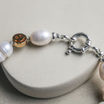 Parel armband met zilveren sluiting