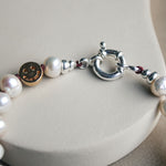 Parelarmband met zilveren sluiting