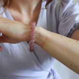 'Julie' Aardbeienkwarts Armband