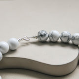 Howlite necklace 'Mona'