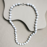 Howlite necklace 'Stella'