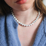Howlite necklace 'Stella'