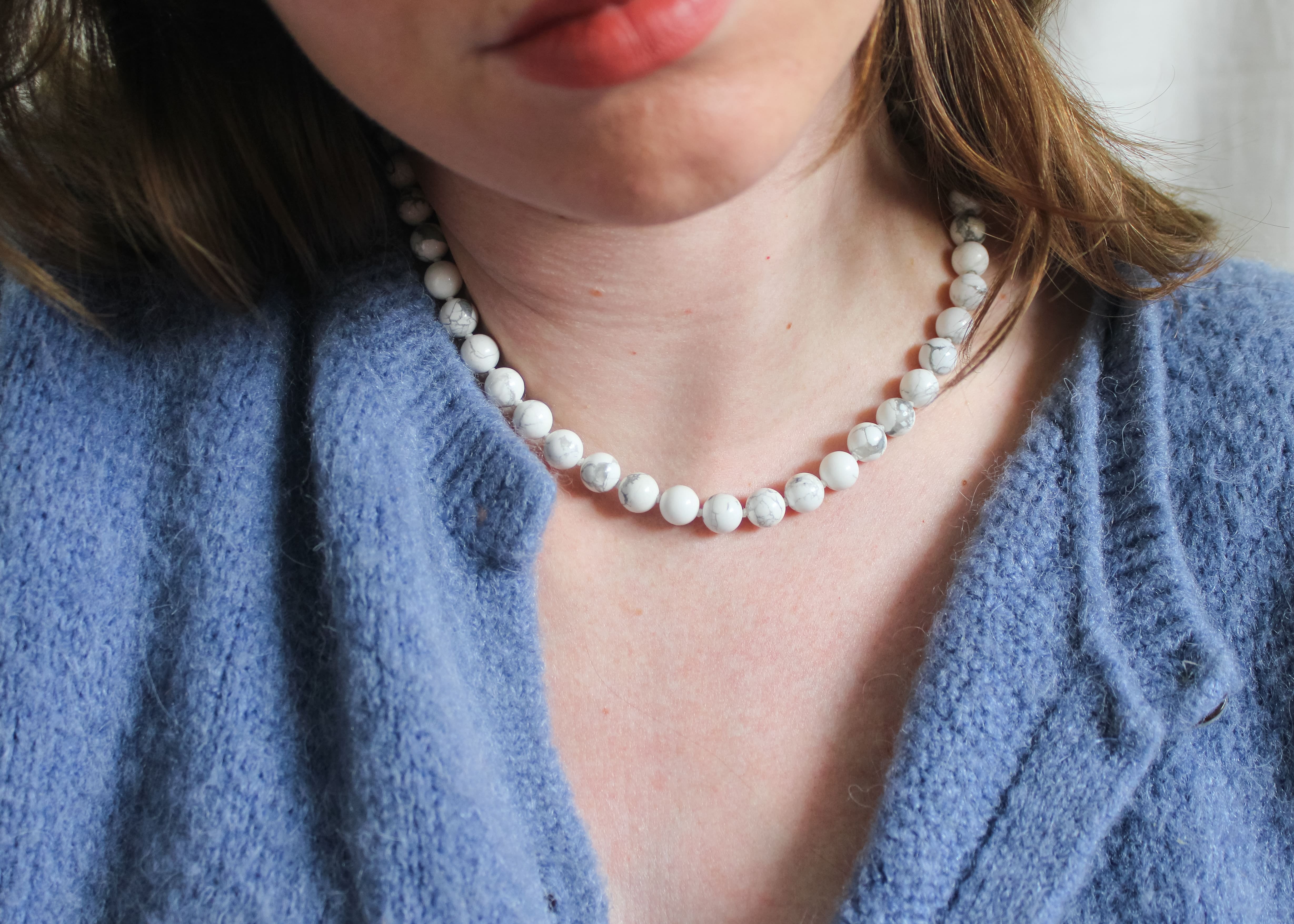 Howlite necklace 'Stella'