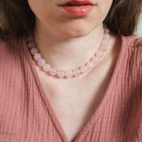 Rozenkwarts ketting 'Mona'