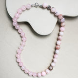 Rozenkwarts en sakura jaspis ketting 'Josie'